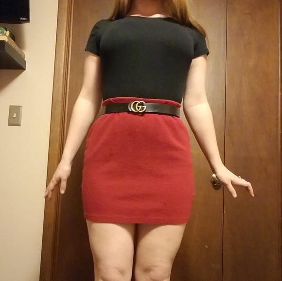 Red Old Navy Mini Skirt - Picture 1 of 3